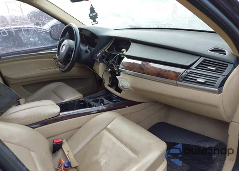 2009 BMW X5 xDrive48I z USA, uszkodzony, nr VIN 5UXFE83509L170550